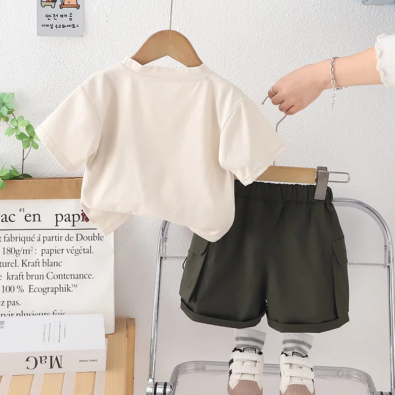 Conjunto veraniego niño pequeño – Pantalón corto y camiseta informal - imagen 3