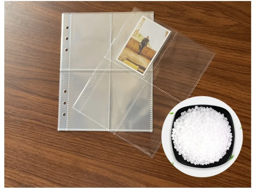 Detalle del bolsillo transparente de la carpeta