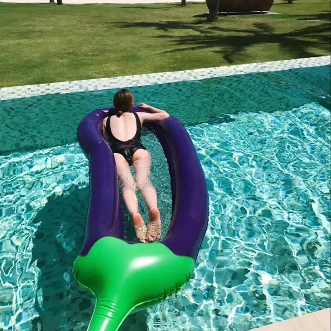 Flotador de piscina con forma de berenjena inflable para adultos