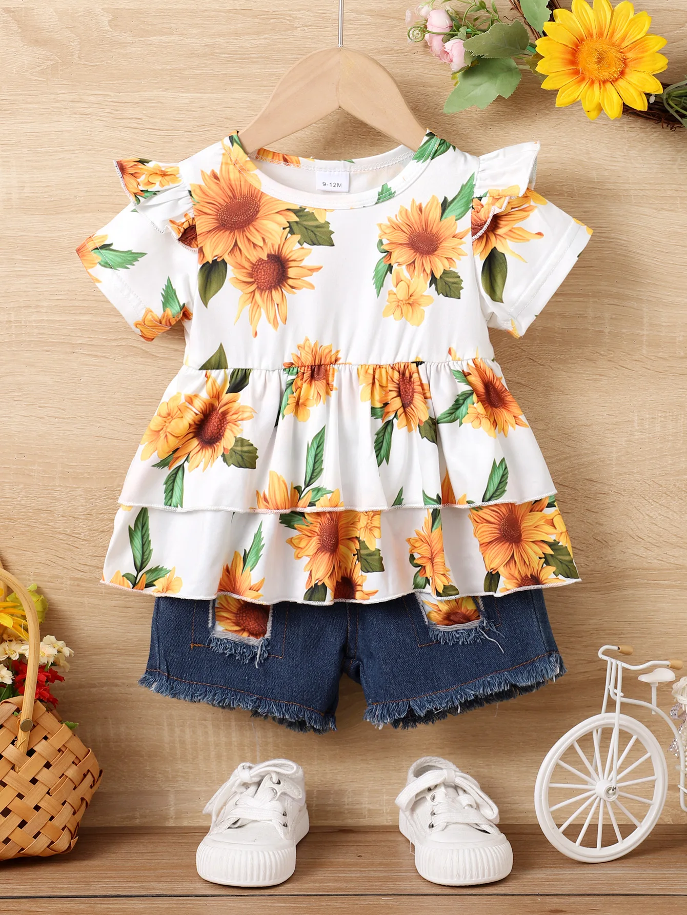 Conjunto de verano para bebé niña con volantes y girasol