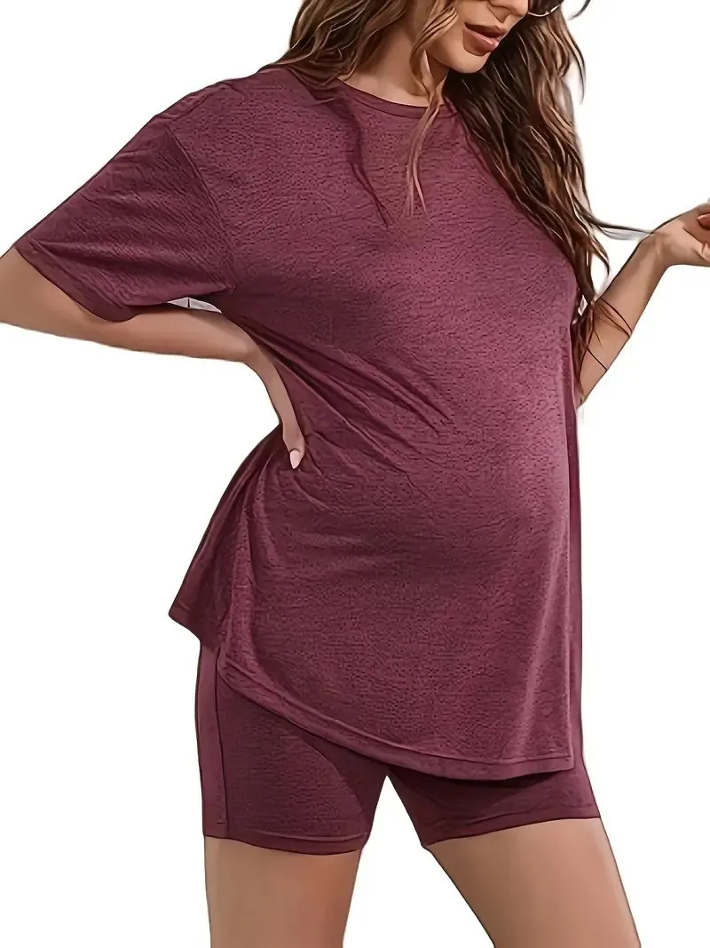 Vista del conjunto de maternidad, camiseta y pantalones cortos