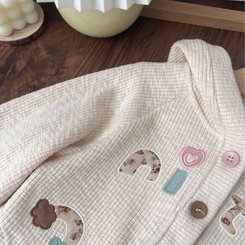 Cardigan con capucha para bebé – Prenda de otoño y primavera - imagen 4