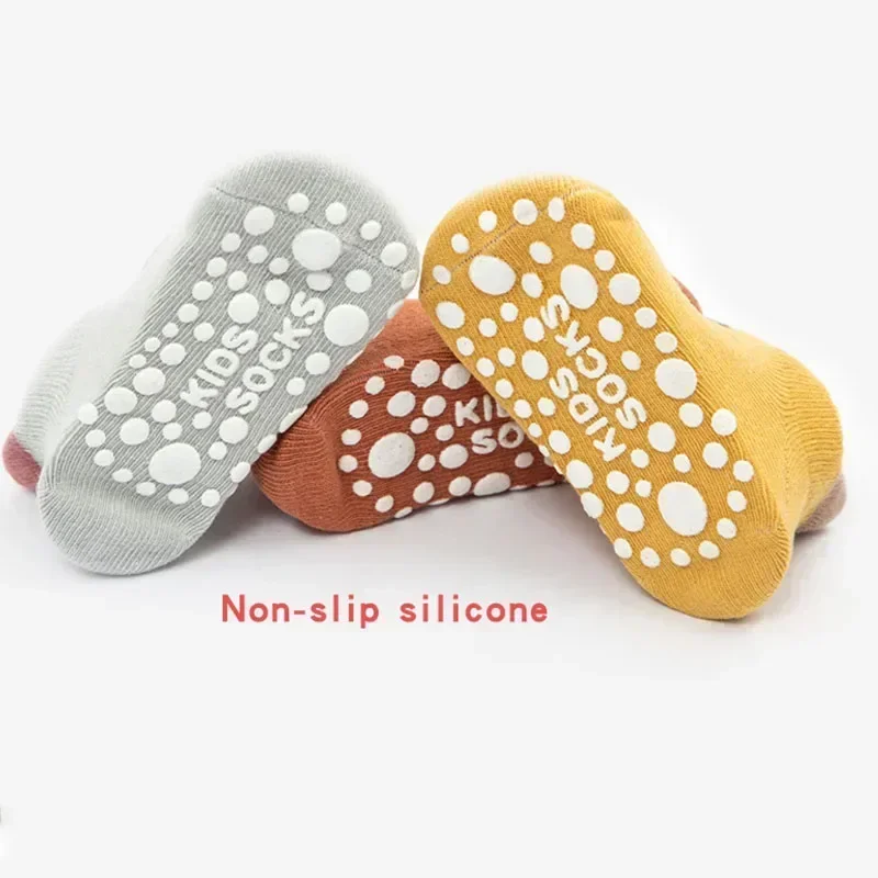 Calcetines antideslizantes bebé suela goma estampado letras animales - imagen 5