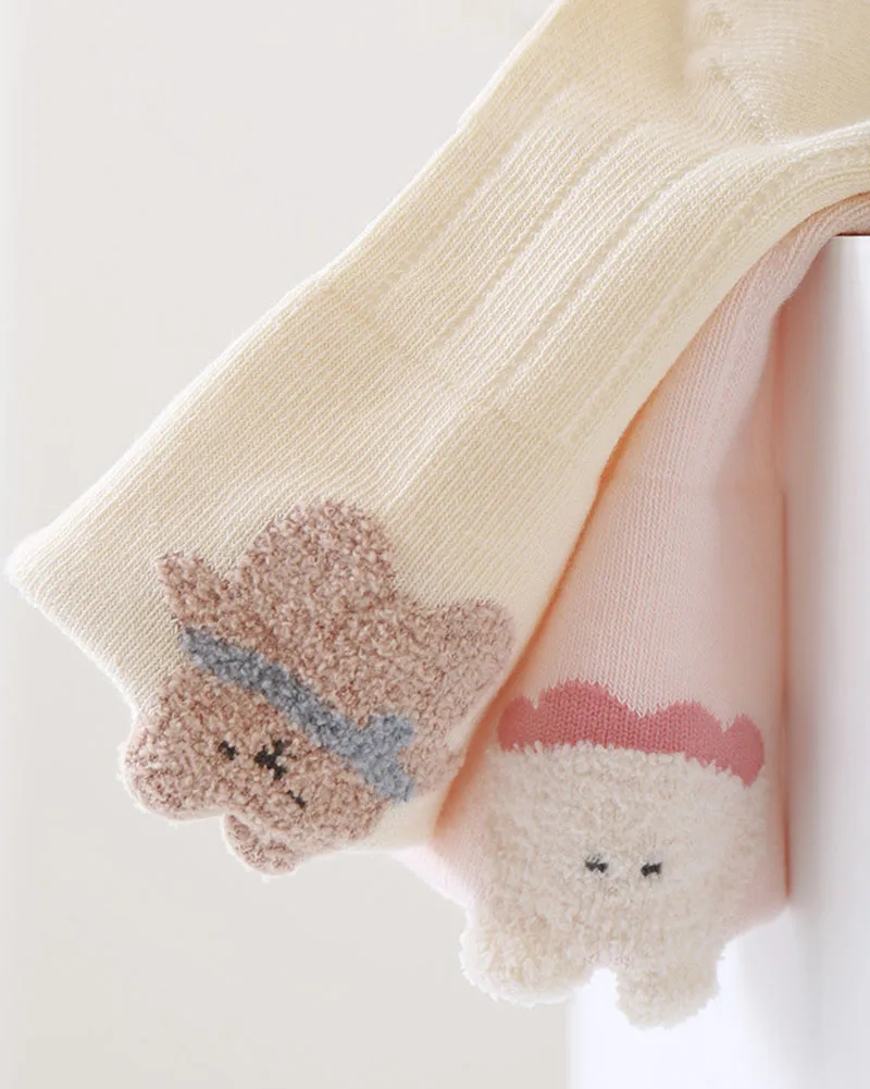 Estilo coreano para otoño en calcetines de bebé