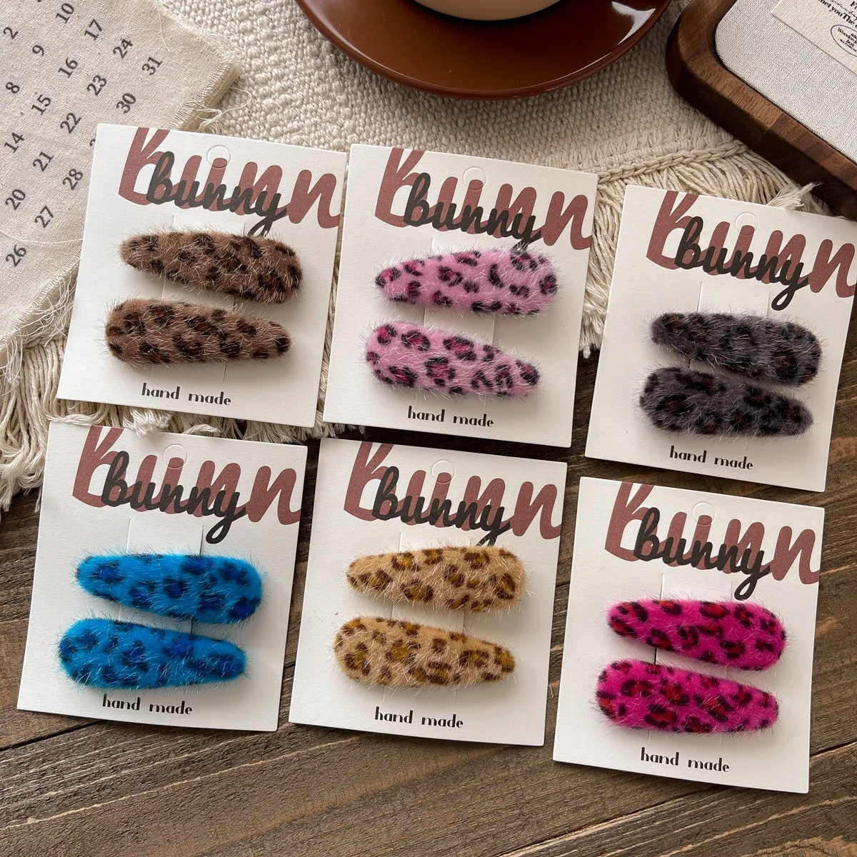 Pinzas para el pelo de niña leopardo en felpa estampada - imagen 4
