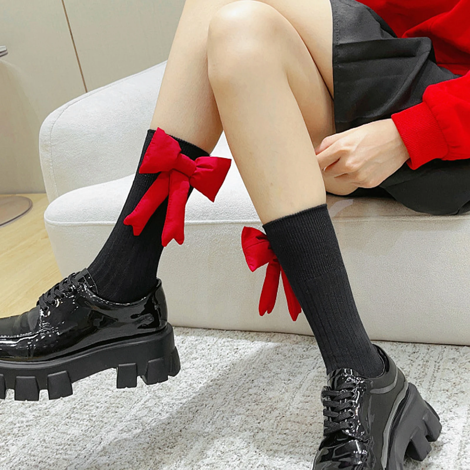 Calcetines hasta la pantorrilla con lazo rojo decorativo acanalado - imagen 5
