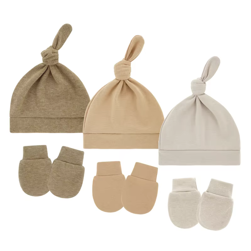 Conjunto recién nacido gorro y guantes de algodón suave - imagen 2