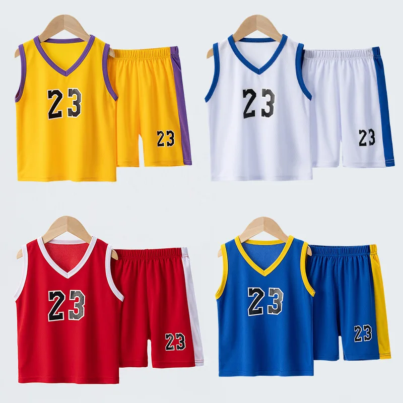 Conjunto deportivo infantil sin mangas con cuello V y pantalón corto - imagen 3