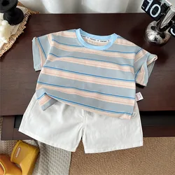 Conjunto de verano niño: camiseta manga corta a rayas y pantalón corto