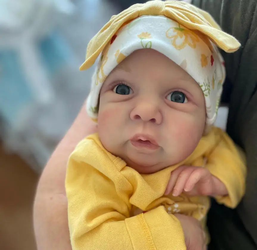 Muñeca Reborn NPK Miley ya pintada con cuerpo adicional y detalle - imagen 4