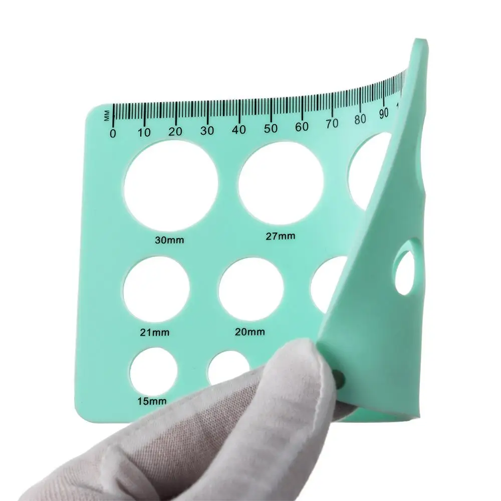 Brida de extractor de leche correctamente ajustada