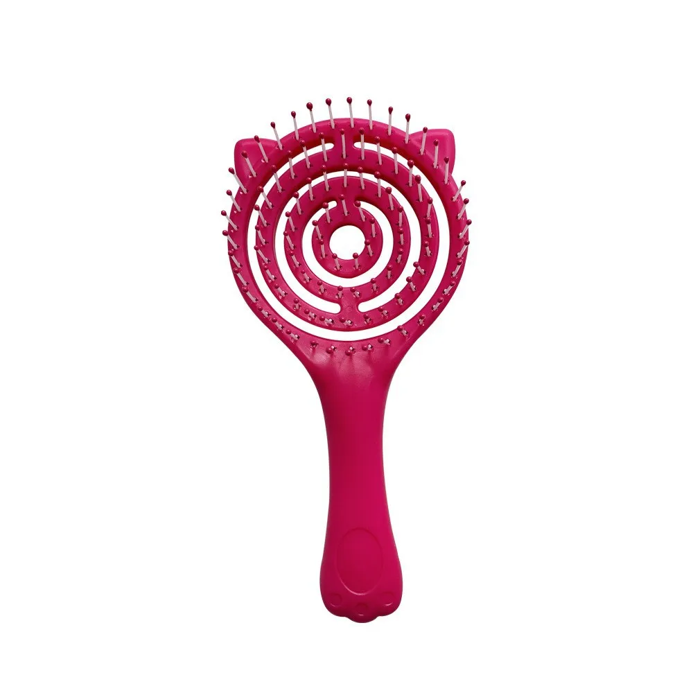 Uso del peine sobre cabello infantil