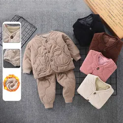 Conjunto infantil de algodón grueso para invierno con botones