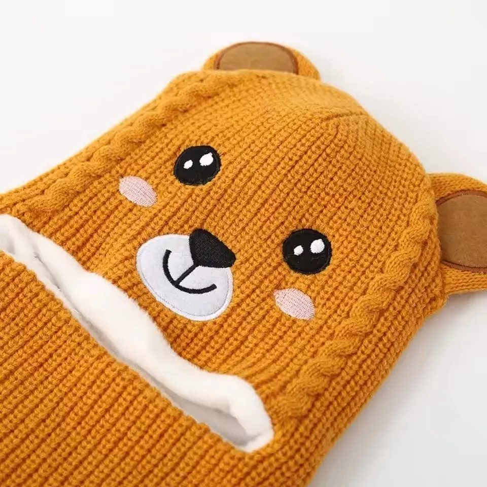 Gorro infantil de punto con orejeras – Forro polar acolchado - imagen 5
