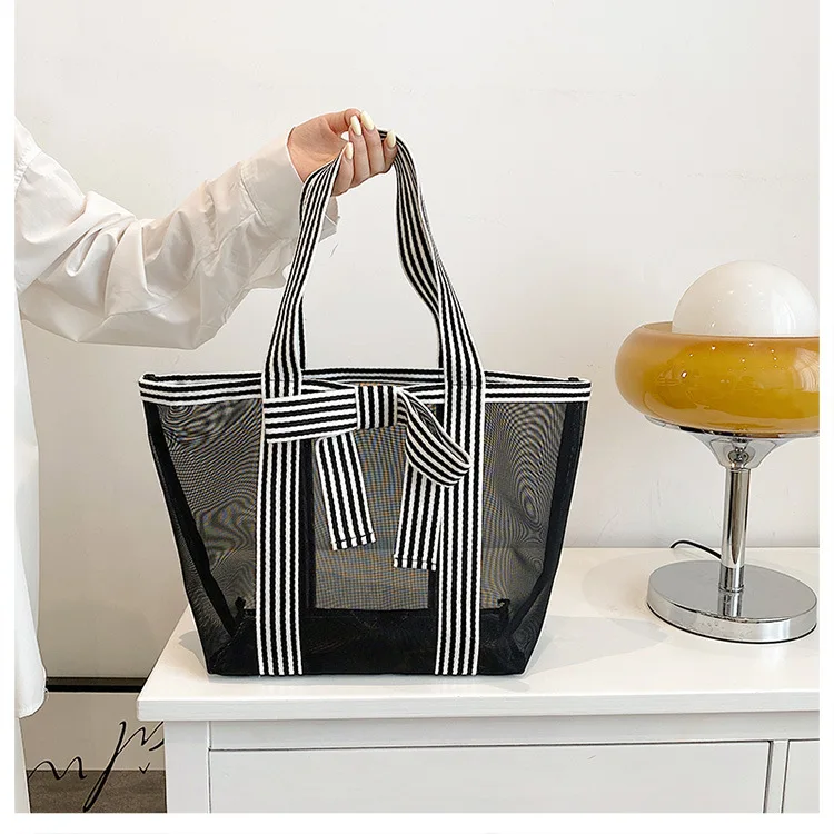 Bolso en uso en familia