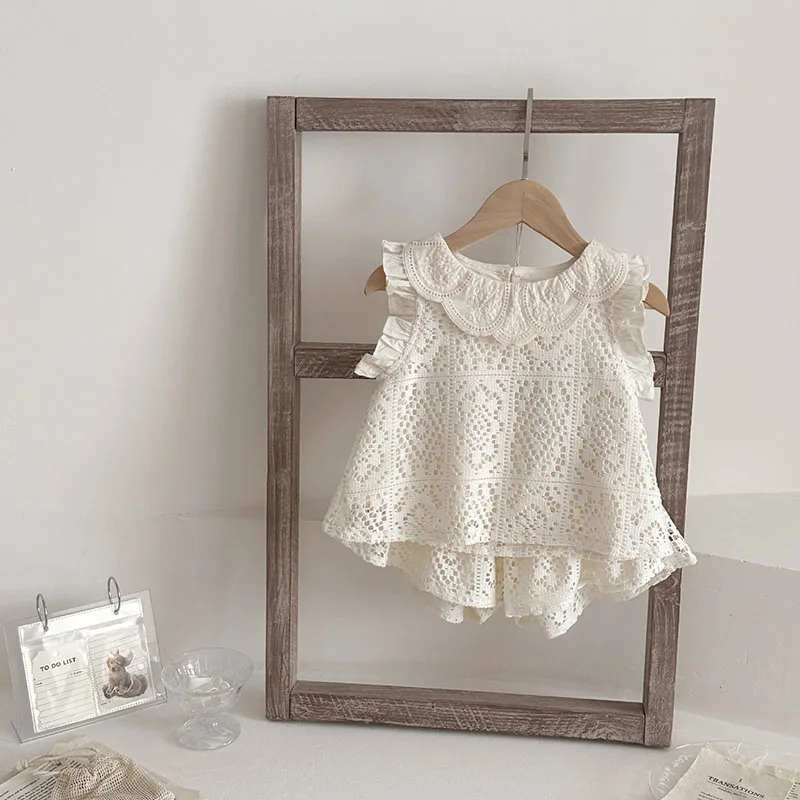 Conjunto verano bebé MILANCEL con camiseta encaje y shorts
