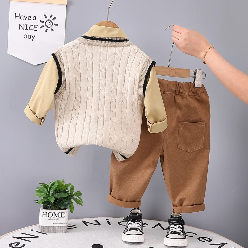 Conjunto bebé algodón primavera: camiseta, pantalón y chaleco - imagen 3