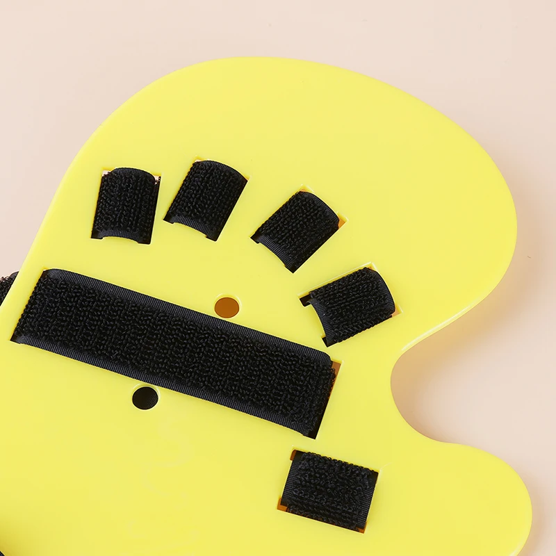 Guantes y placa de corrección en posición