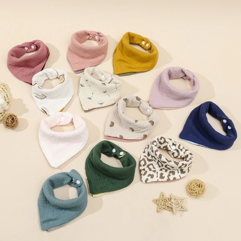 Babero bandana muselina floral – Absorción superior para bebé