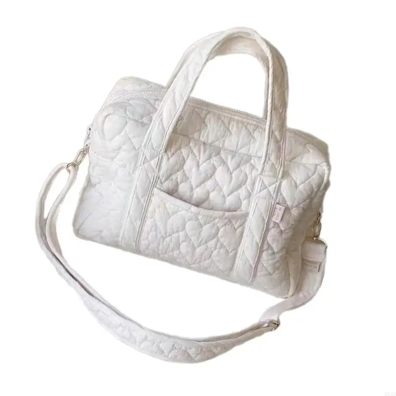 Interior del bolso con múltiples compartimentos