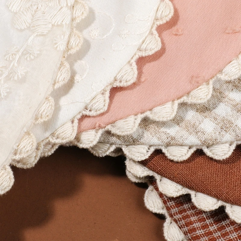 Babero de muselina de algodón con estampado bordado y felpa - imagen 2