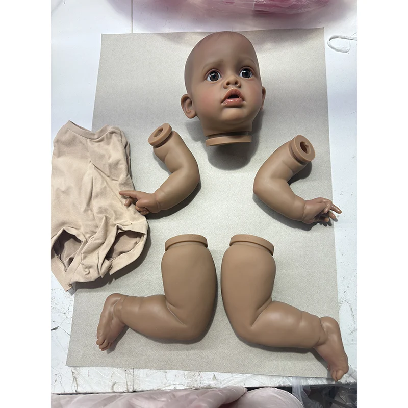NPK muñeca reborn pintada a mano piel oscura con ojos realistas - imagen 3