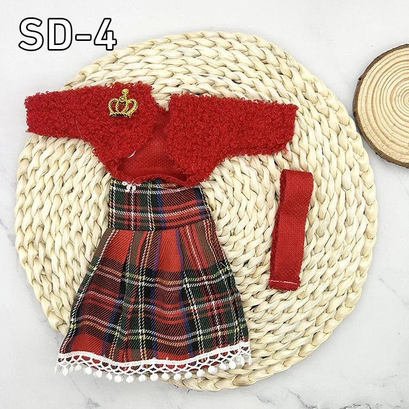 Muñeca BJD articulada con ropa navideña para regalar - imagen 5
