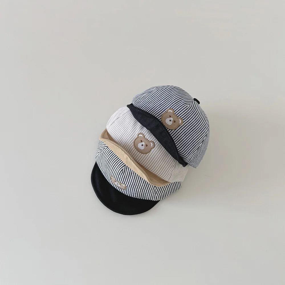 Gorra de béisbol para bebé con diseño de oso, vista frontal