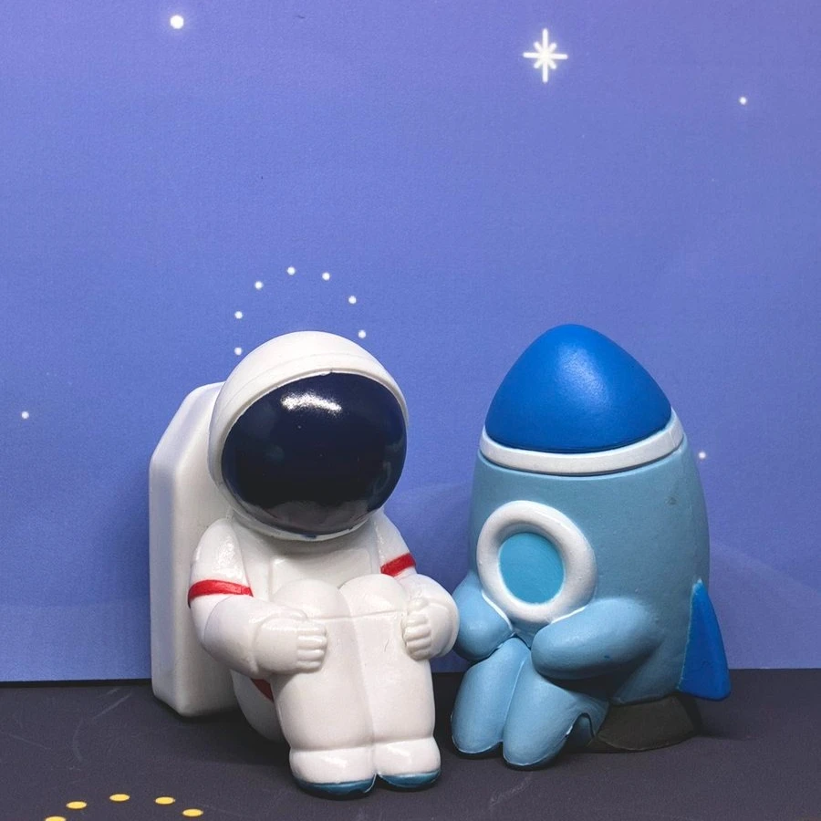 Juguete cápsula Machiboke de astronautas y aliens coleccionables - imagen 3