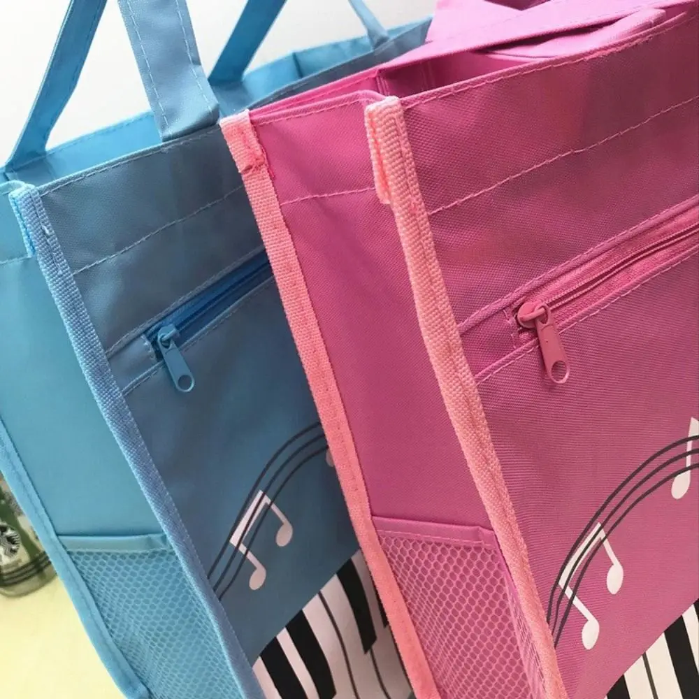 Bolsillos laterales de malla para objetos pequeños