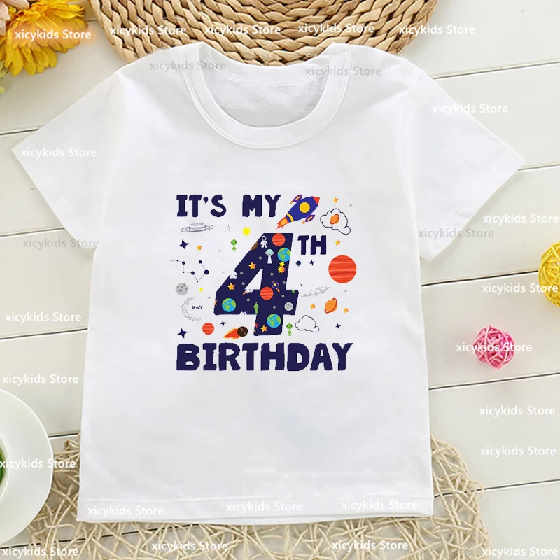 Camiseta Cumpleaños Niño Astronauta Espacial Personalizada con Cohete - imagen 5