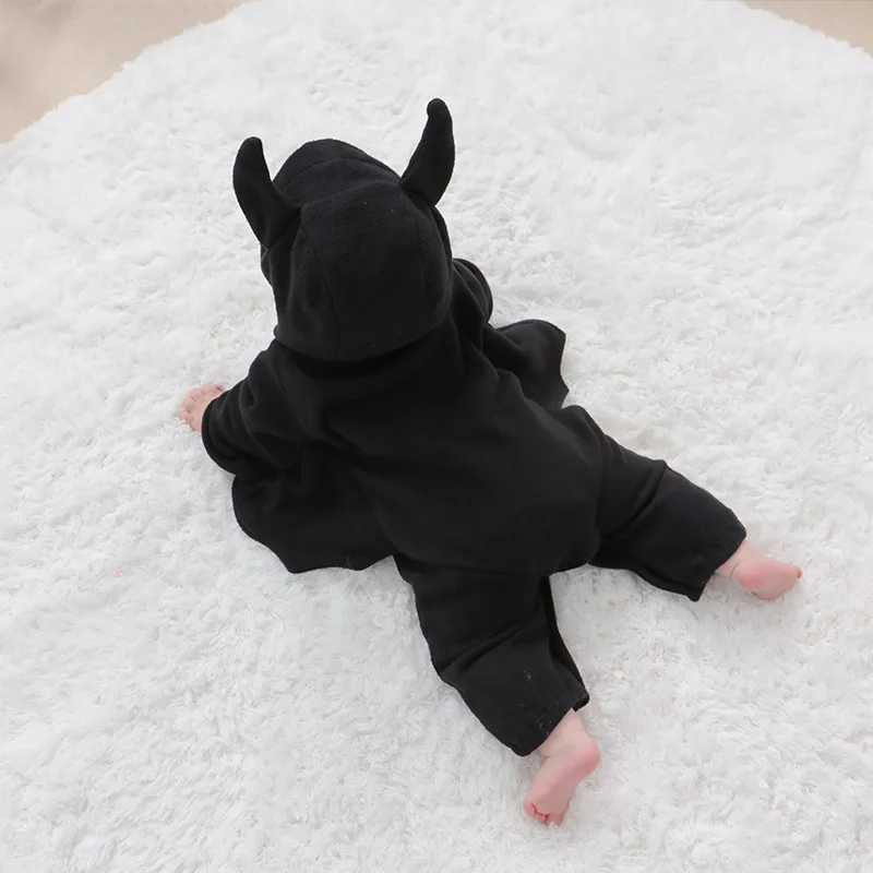 Pelele de Halloween para bebé murciélago con capucha - imagen 2