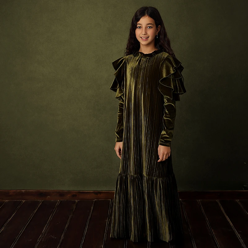 Vestido elegante de niña con mangas capa color oliva de invierno - imagen 2