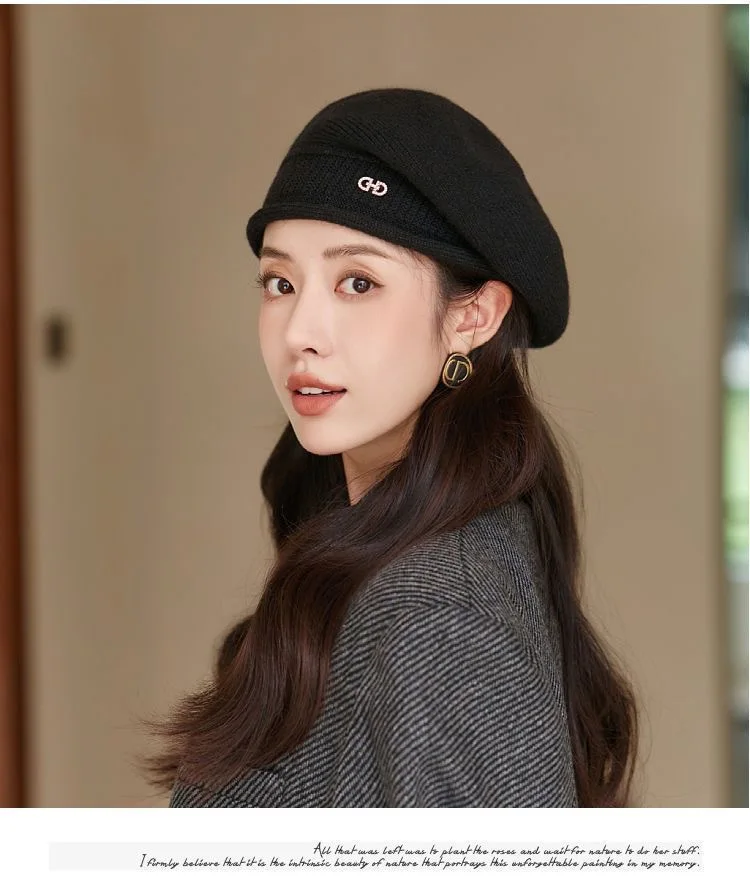 Gorro de lana para bebé en varios contextos