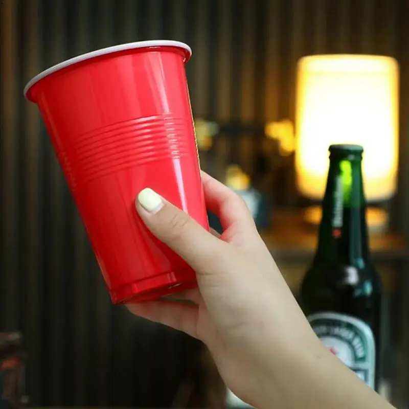 Juego de pong con vasos rojos y azules para fiestas - imagen 3