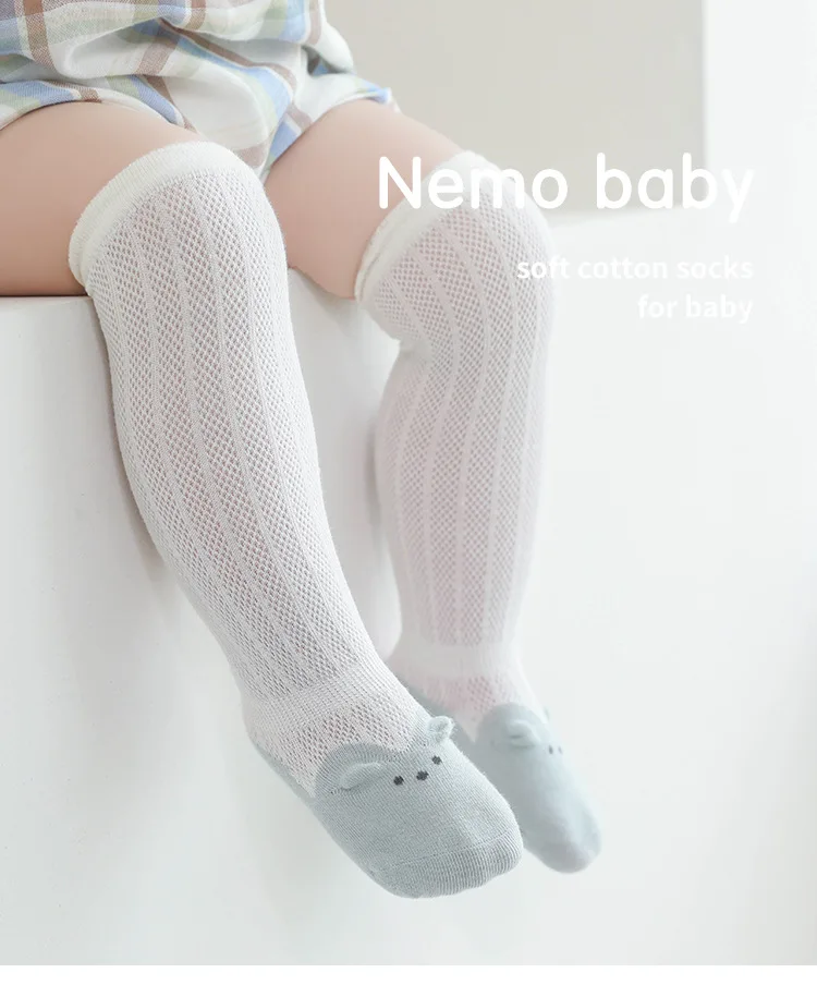 Calcetines largos con motivo de dibujos animados