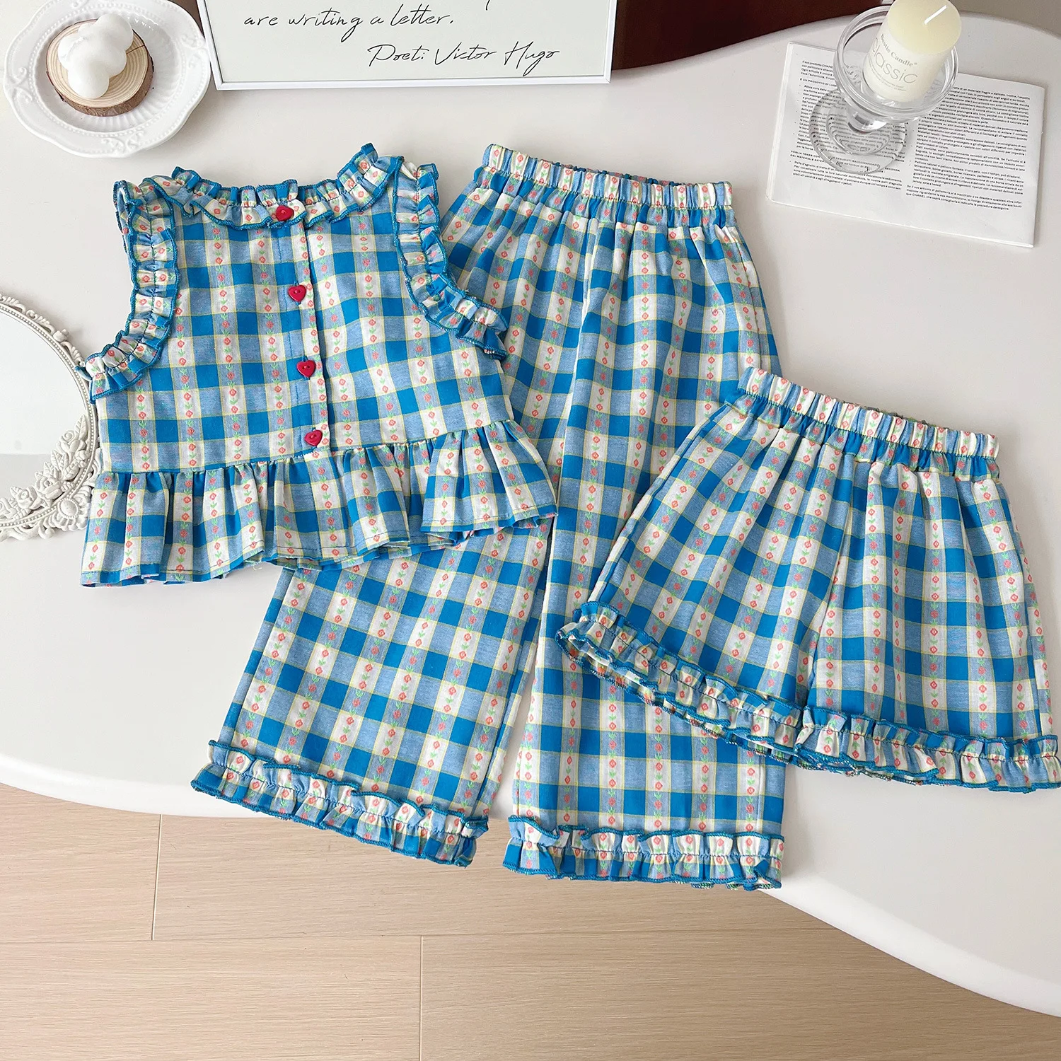 Conjunto verano infantil a cuadros – Tops y shorts azules - imagen 4