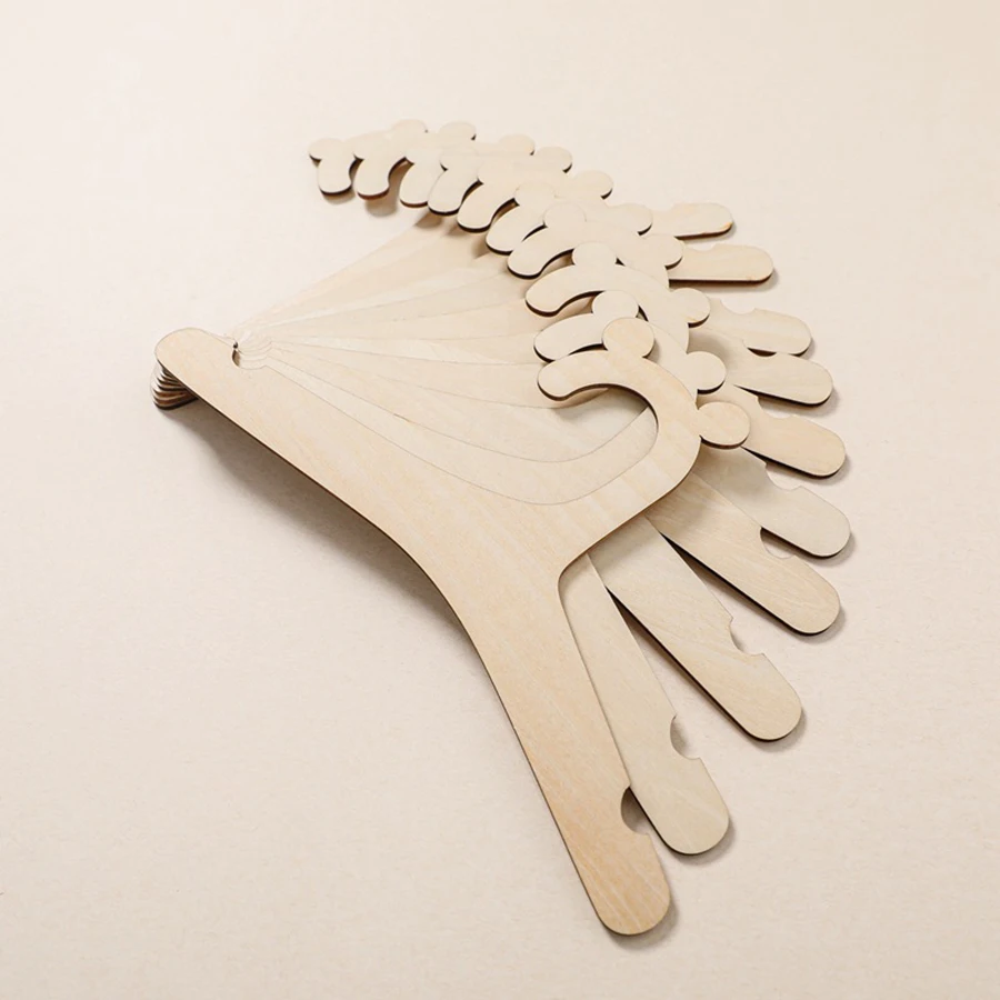 Perchas en madera creativas para la ropa de bebé y decoración infantil - imagen 5