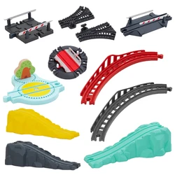 Vías de tren para niños en madera y plástico con puentes y accesorios