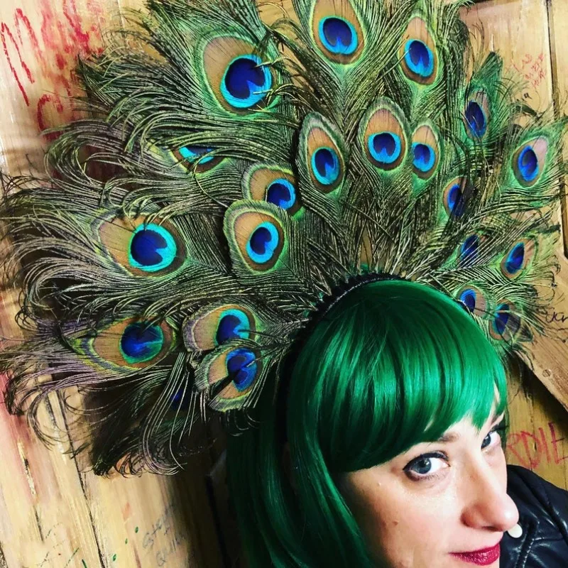 Diadema puesta en modelo