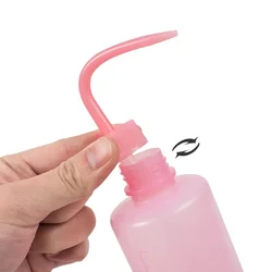 Botella limpiadora de pestañas con boquilla curva impermeable
