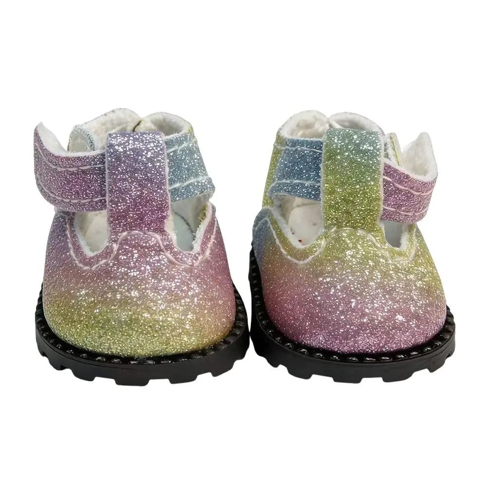 Zapatos con acabado brillante