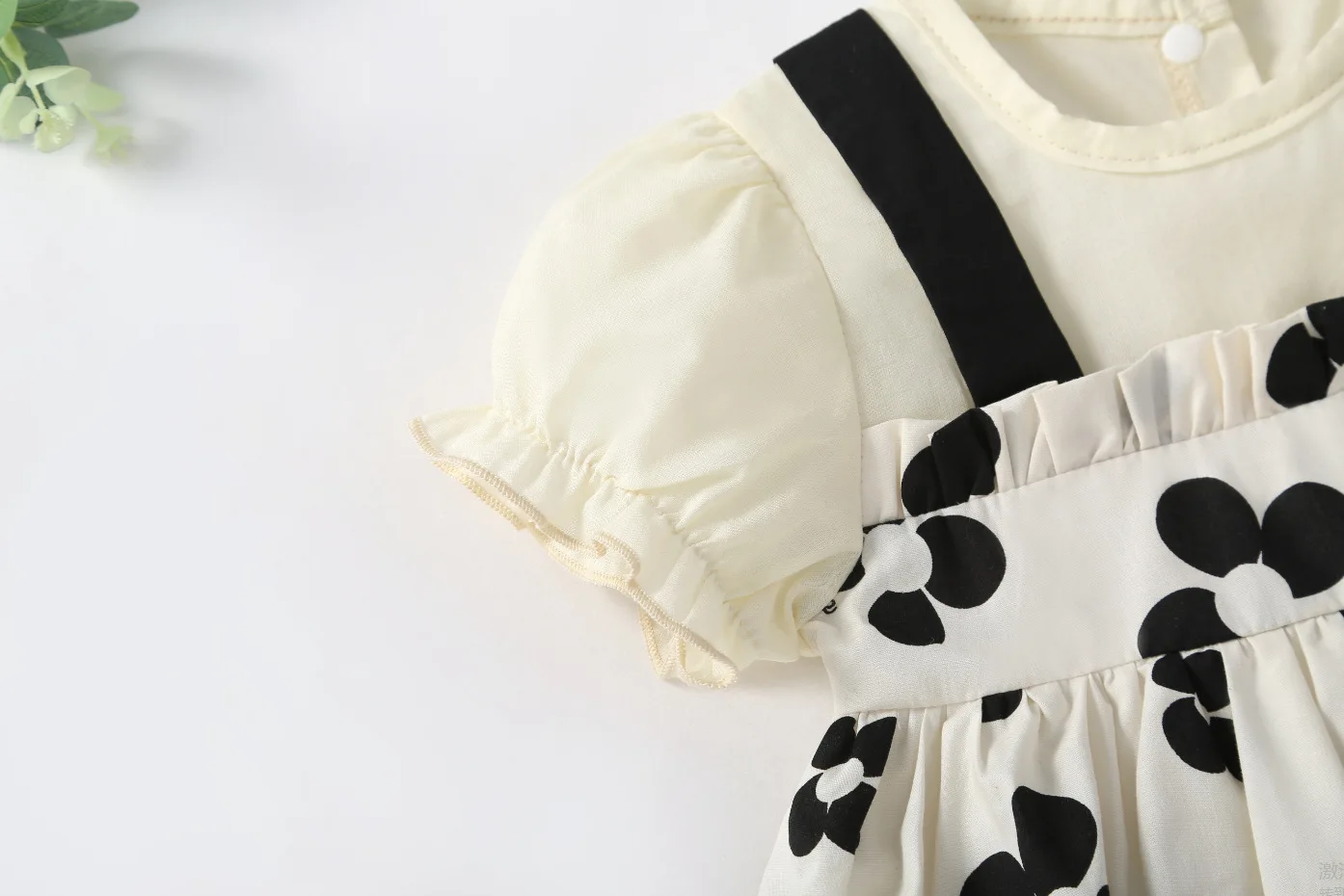 Diseño liso acanalado, fácil de combinar