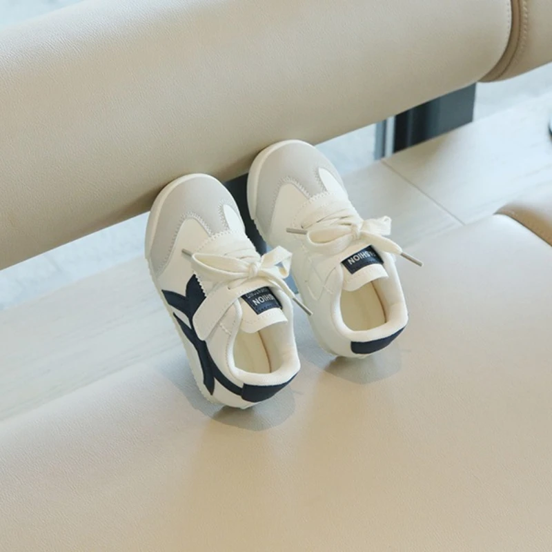 Zapatillas deportivas antideslizantes para niña primavera 2026 - imagen 5