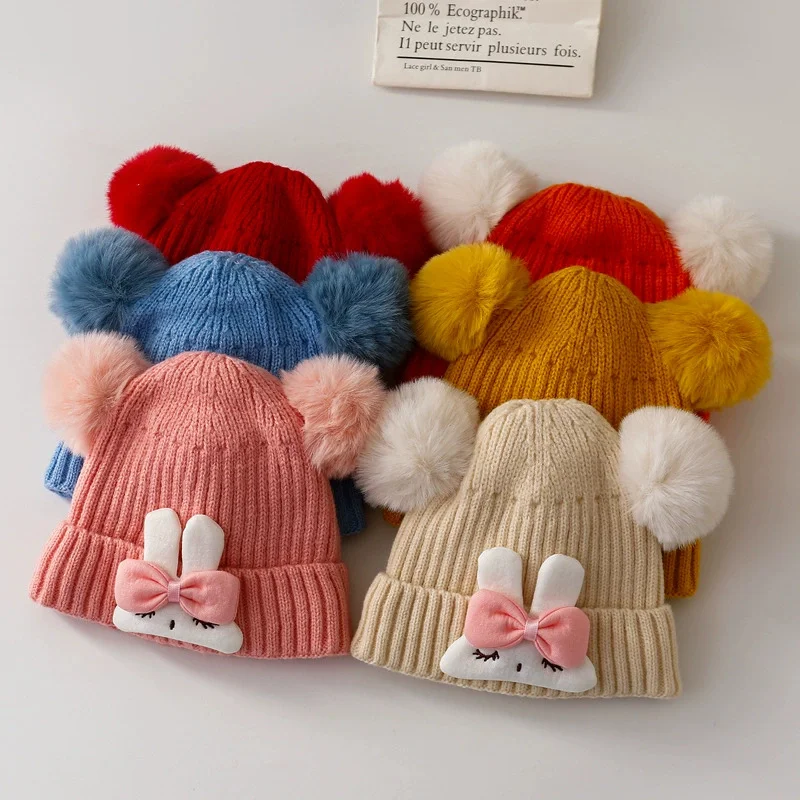 Gorro de punto con pomponas para niños – Calentito con conejito - imagen 3