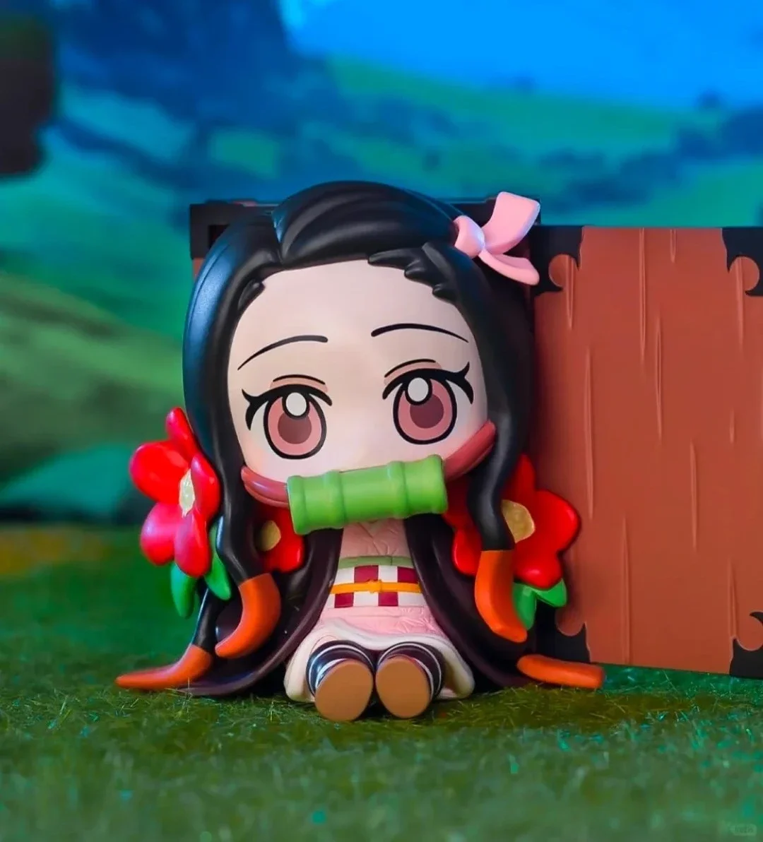 Figura de anime Demon Slayer Tanjiro y Nezuko en caja sorpresa - imagen 3
