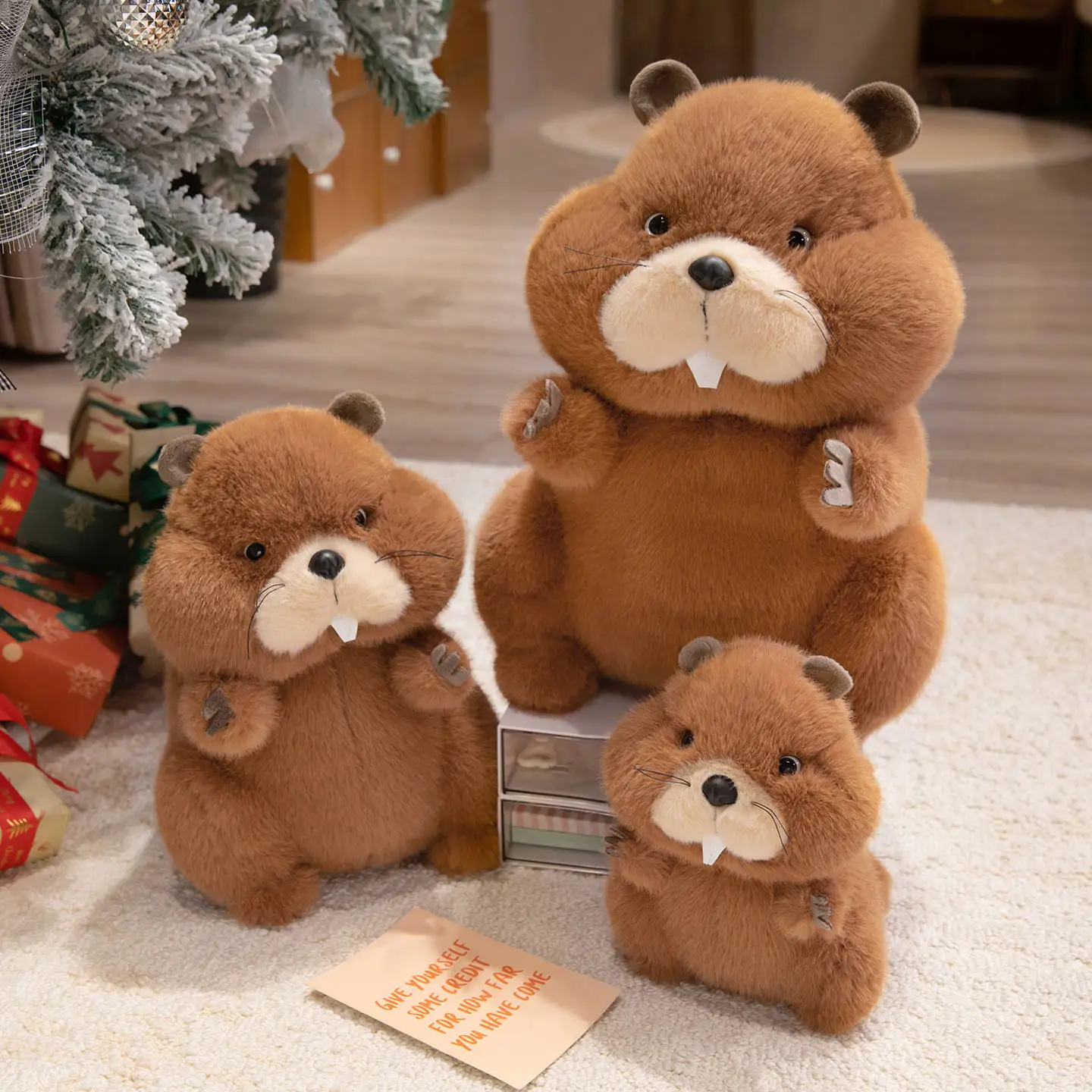Peluche marmota esponjoso de tamaño medio