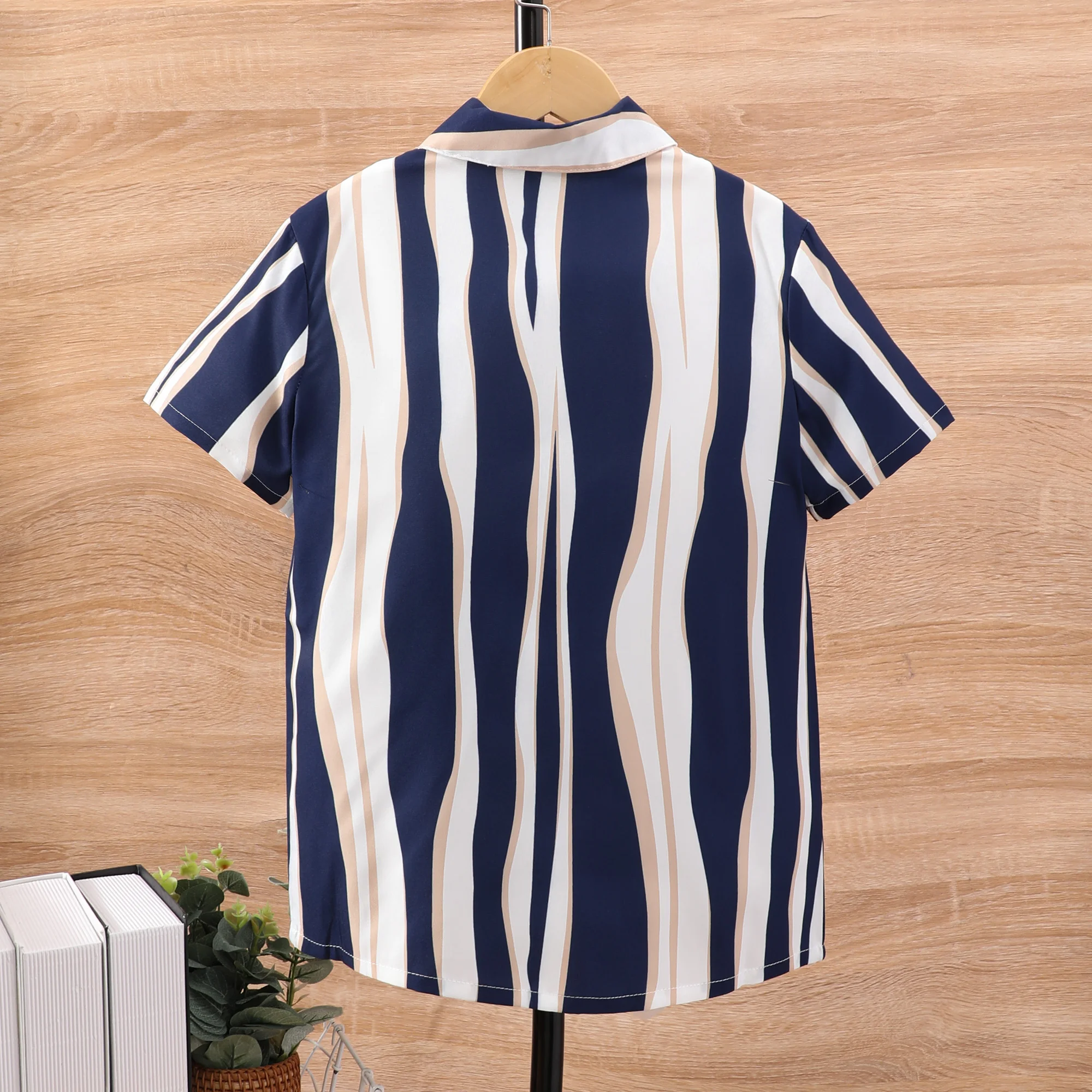 Detalle de la tela de la camisa