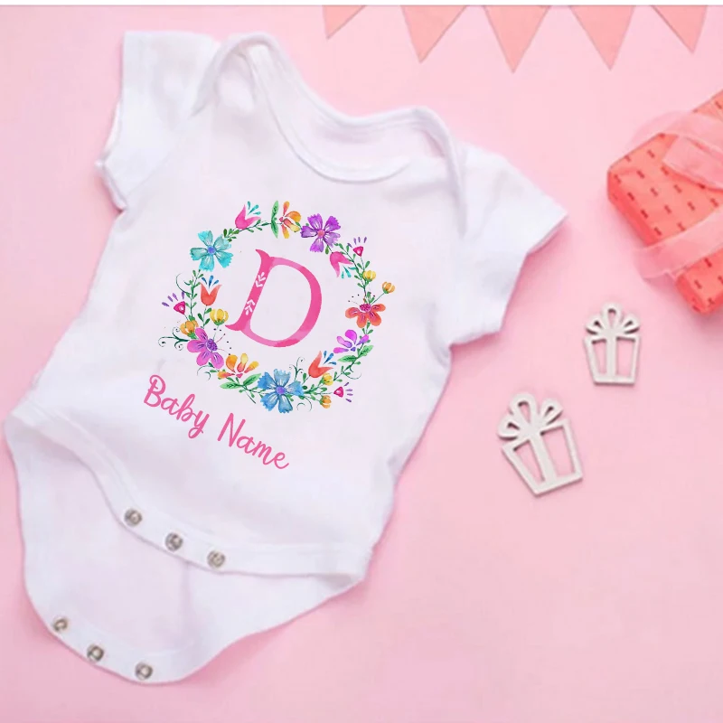 Mono personalizado con corona de flores para niña – Regalo bebé recién nacida - imagen 3