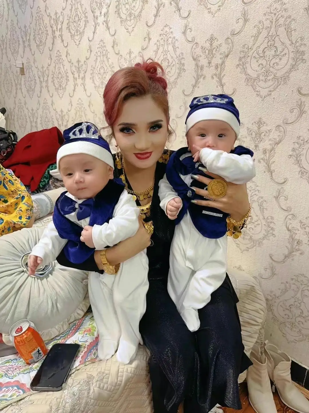 Dollbling conjunto de mameluco terciopelo azul real para bebé - imagen 3